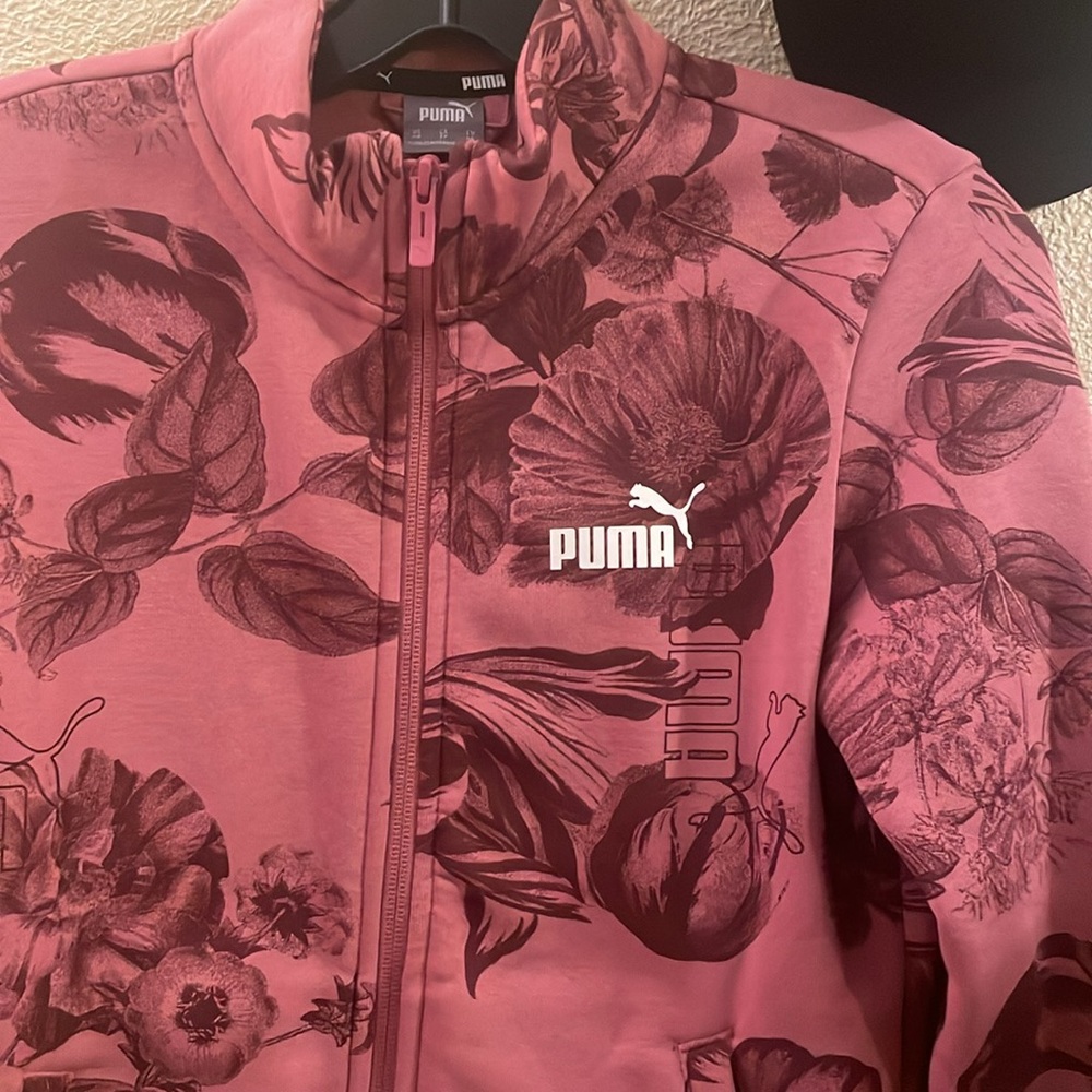 Sporty Puma jacket - Picture 2 of 4